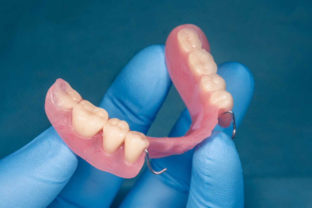 Las prótesis dentales, necesarias en muchos mayores